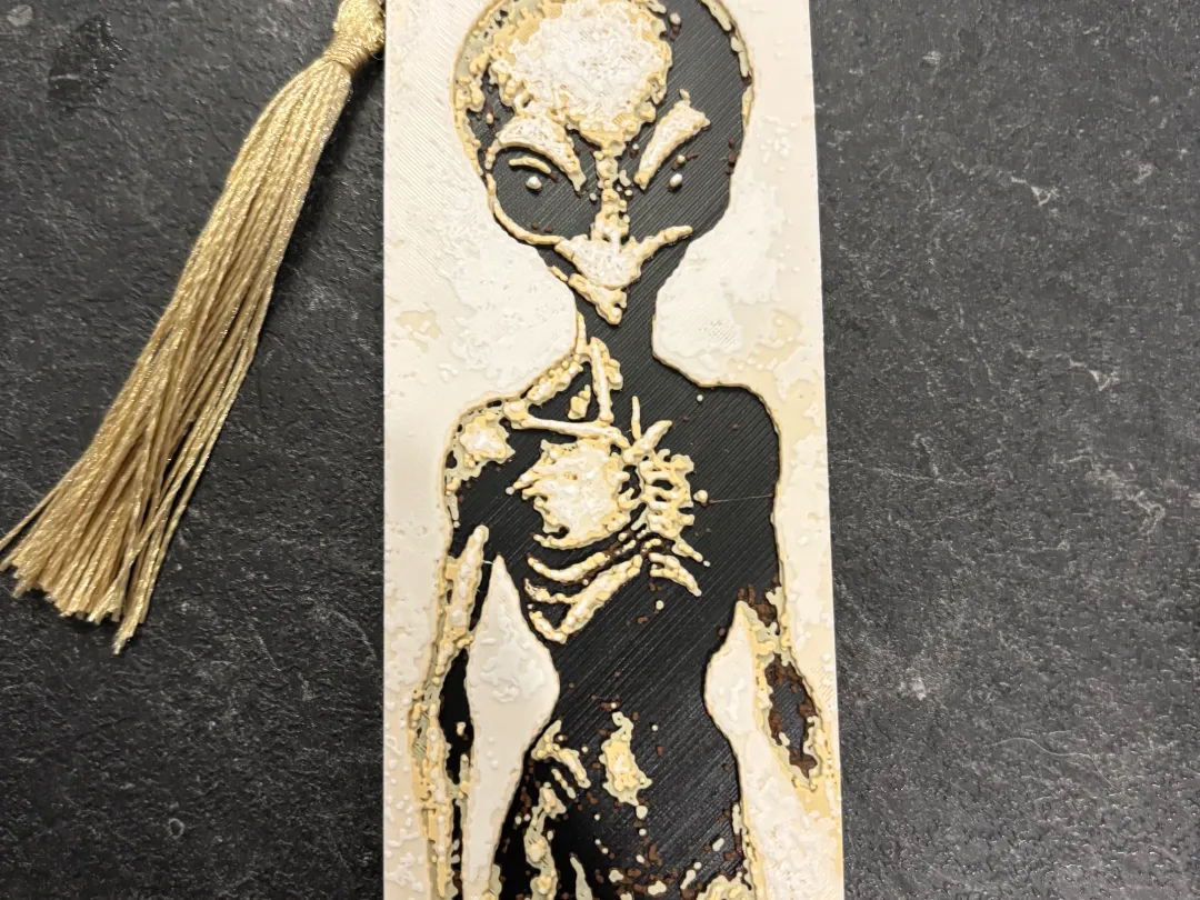 Alien Weathered Bookmark Hueforge