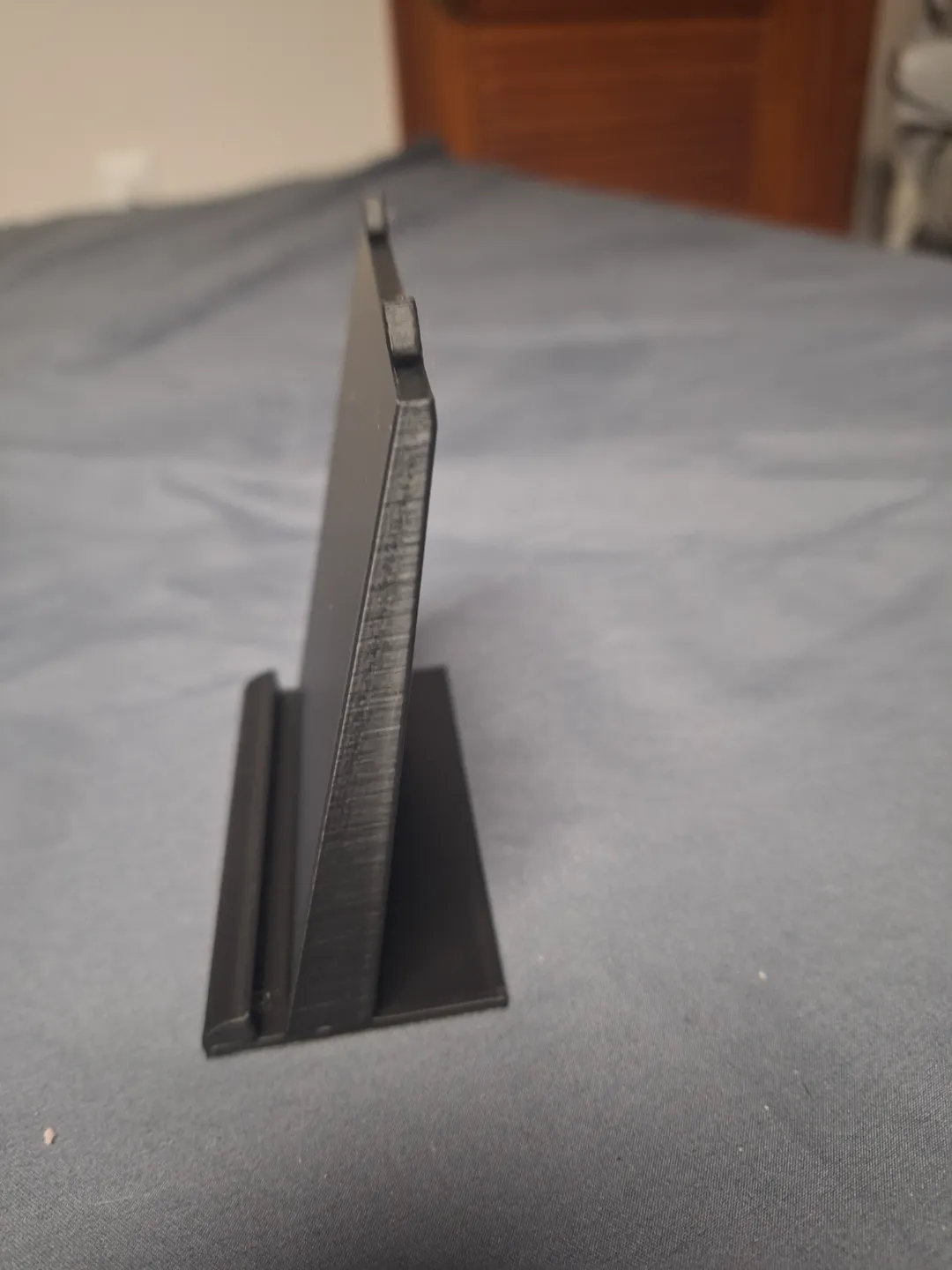 Wall mount Hue Forge Stand