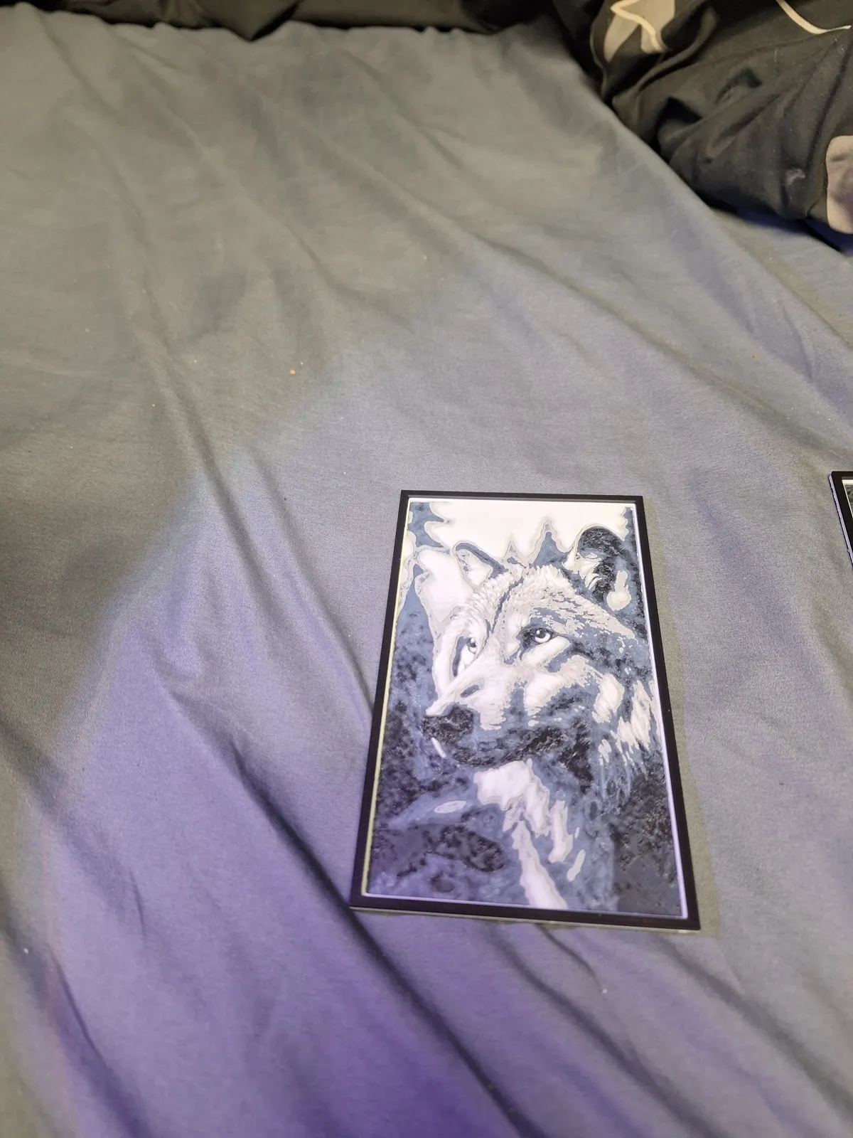 b/w wolf Hue forge