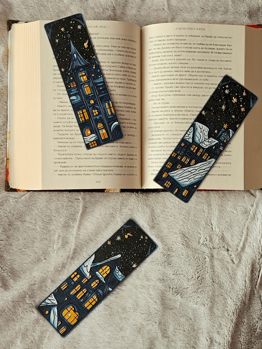 Winter Glow - Cozy Christmas Bookmarks Set