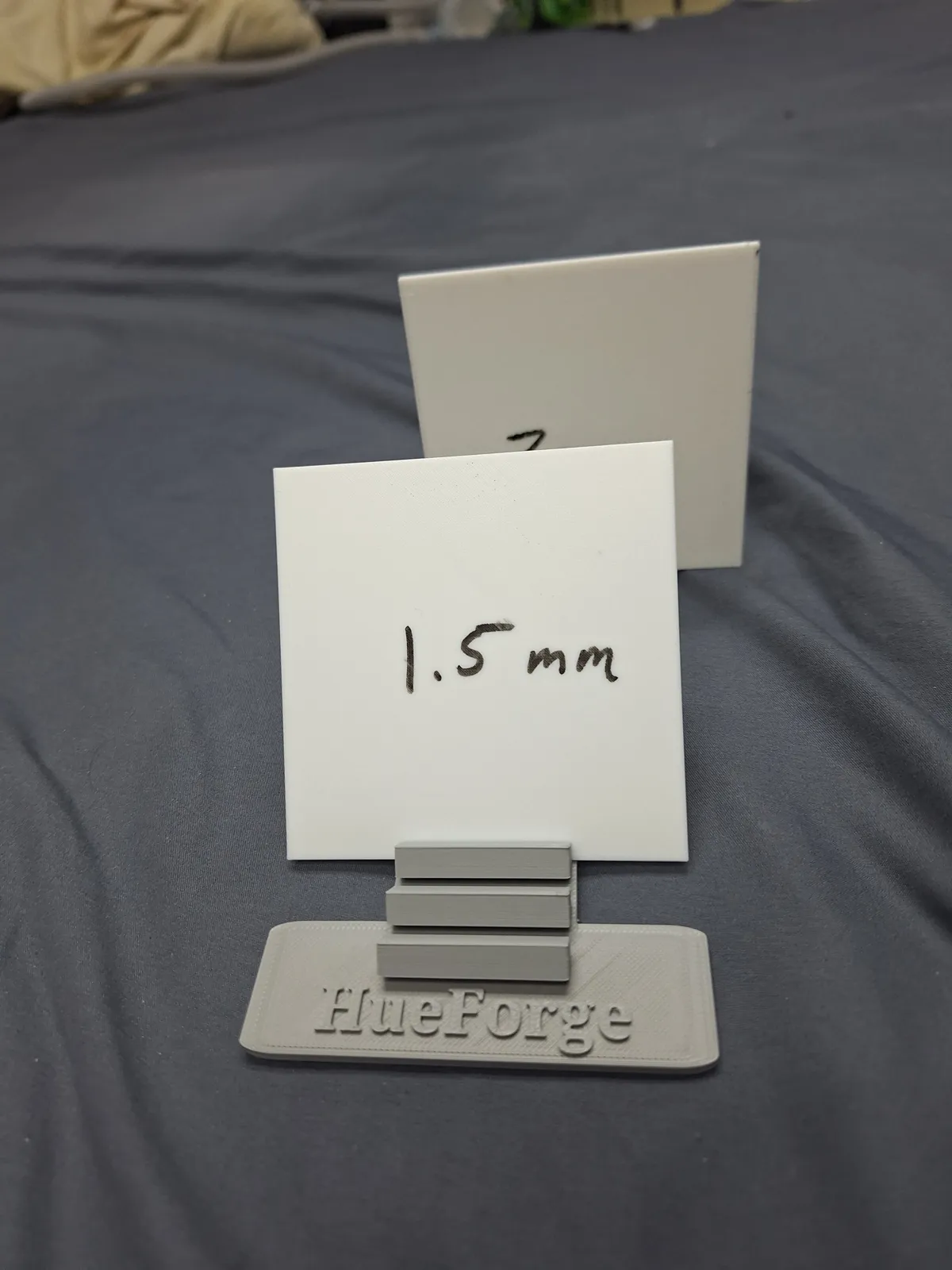 Hue forge Vender stand 1mm to 2mm thick
