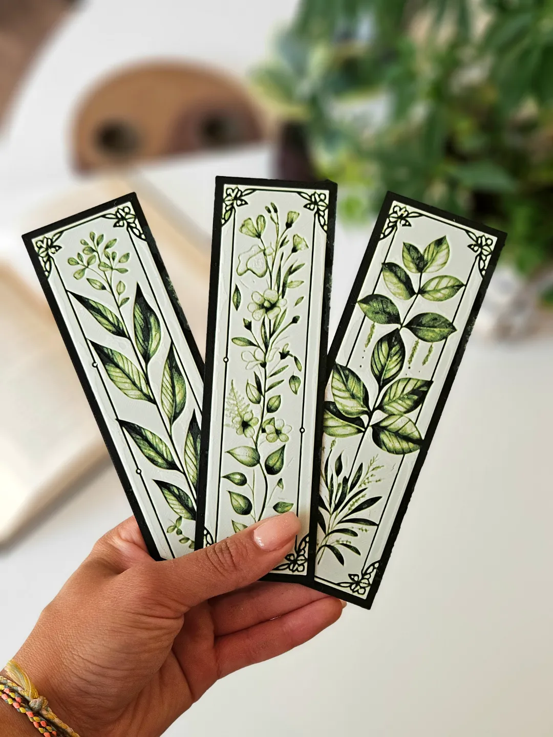 "Floral Elegance" - Bookmarks Set