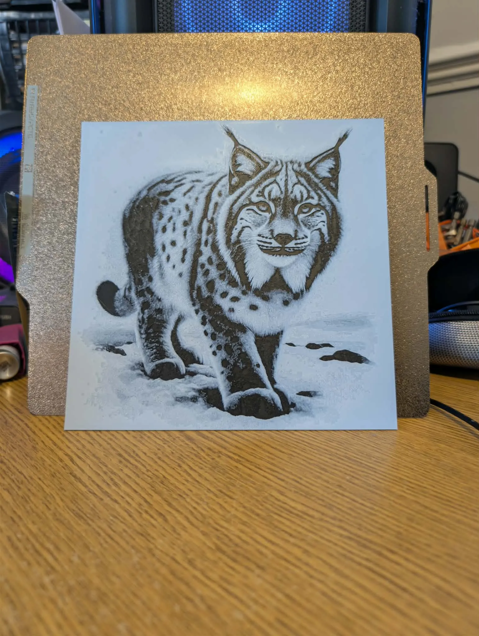 Lynx in snow - Hueforge