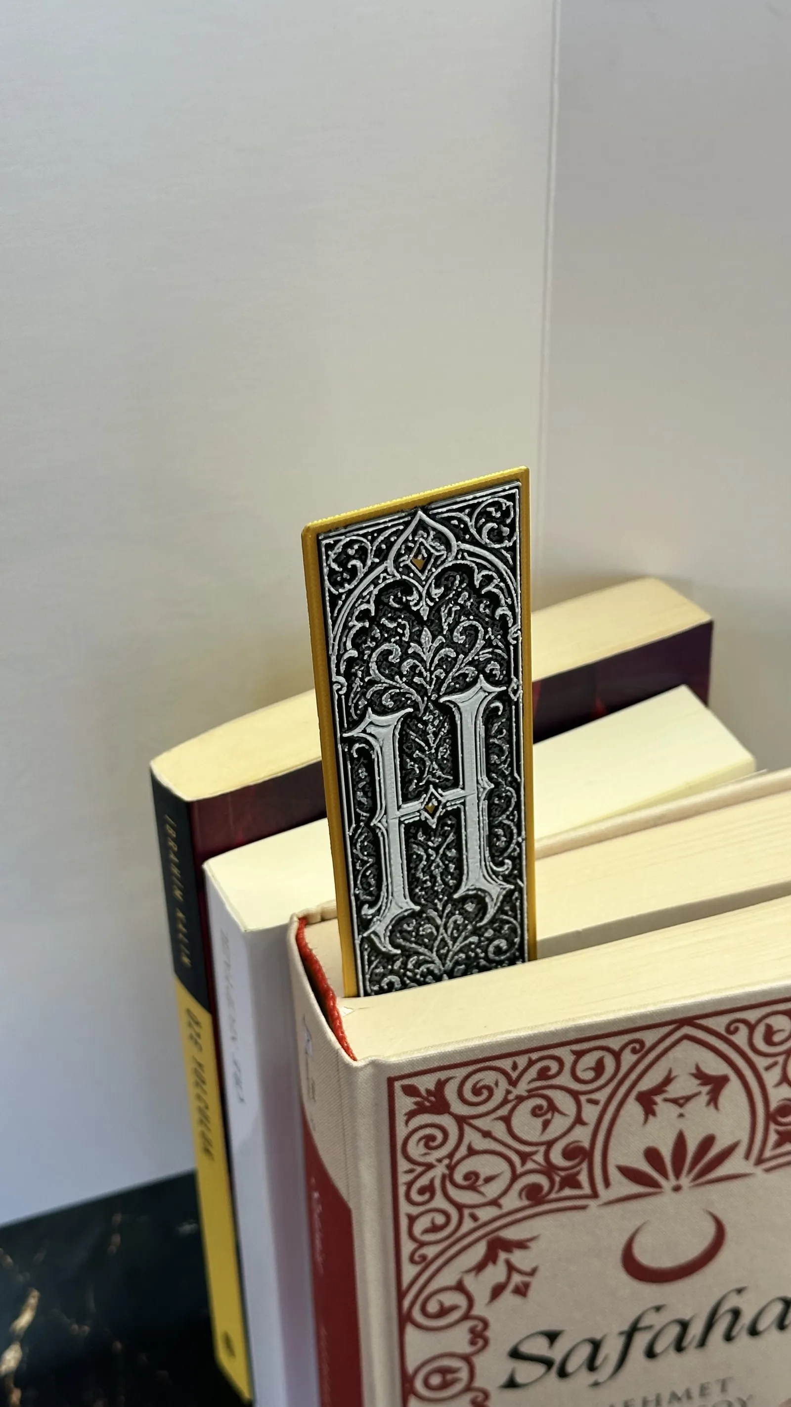 Gothic Letter H Bookmark - HueForge Alphabet