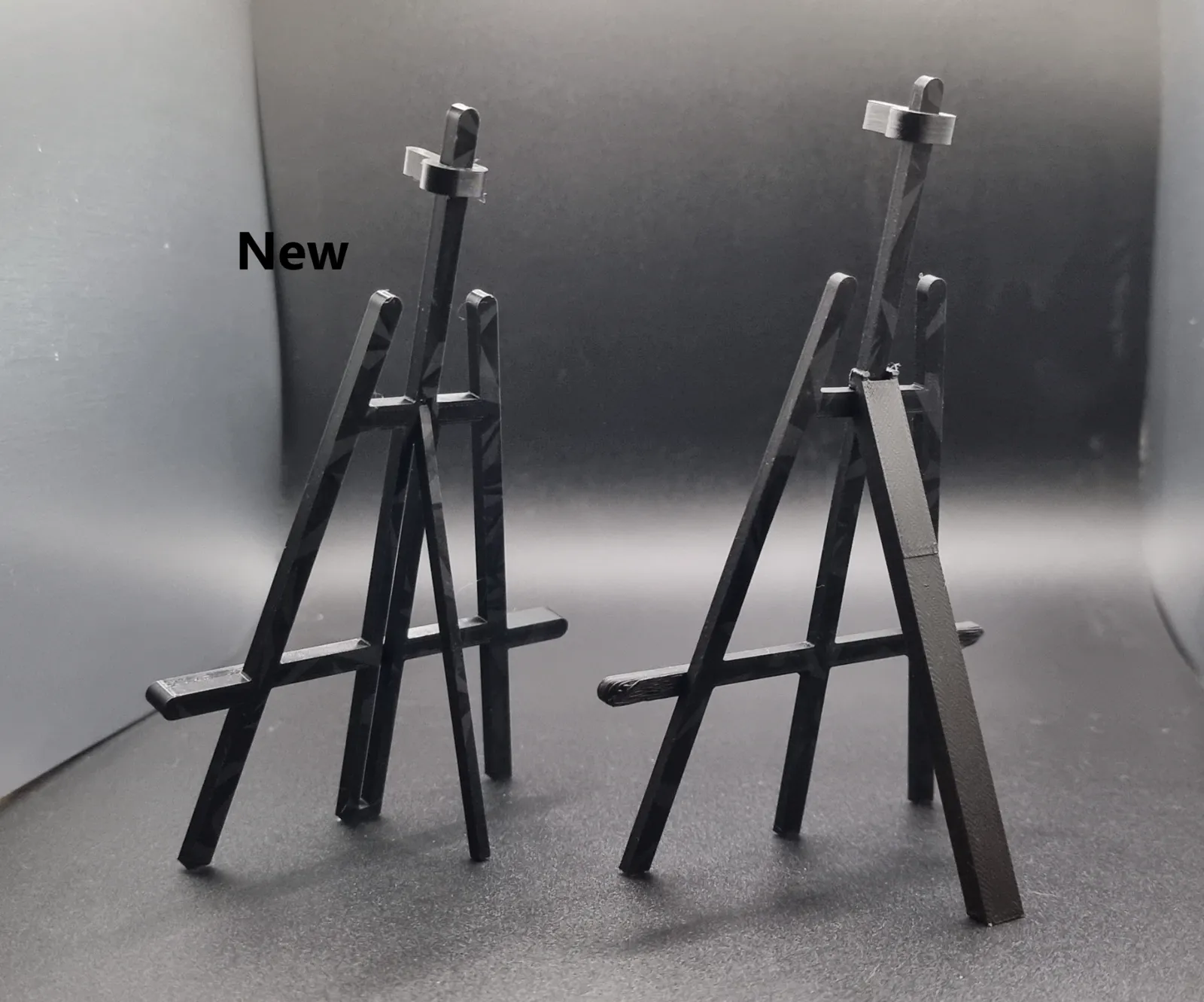 Easel for HueForge pictures