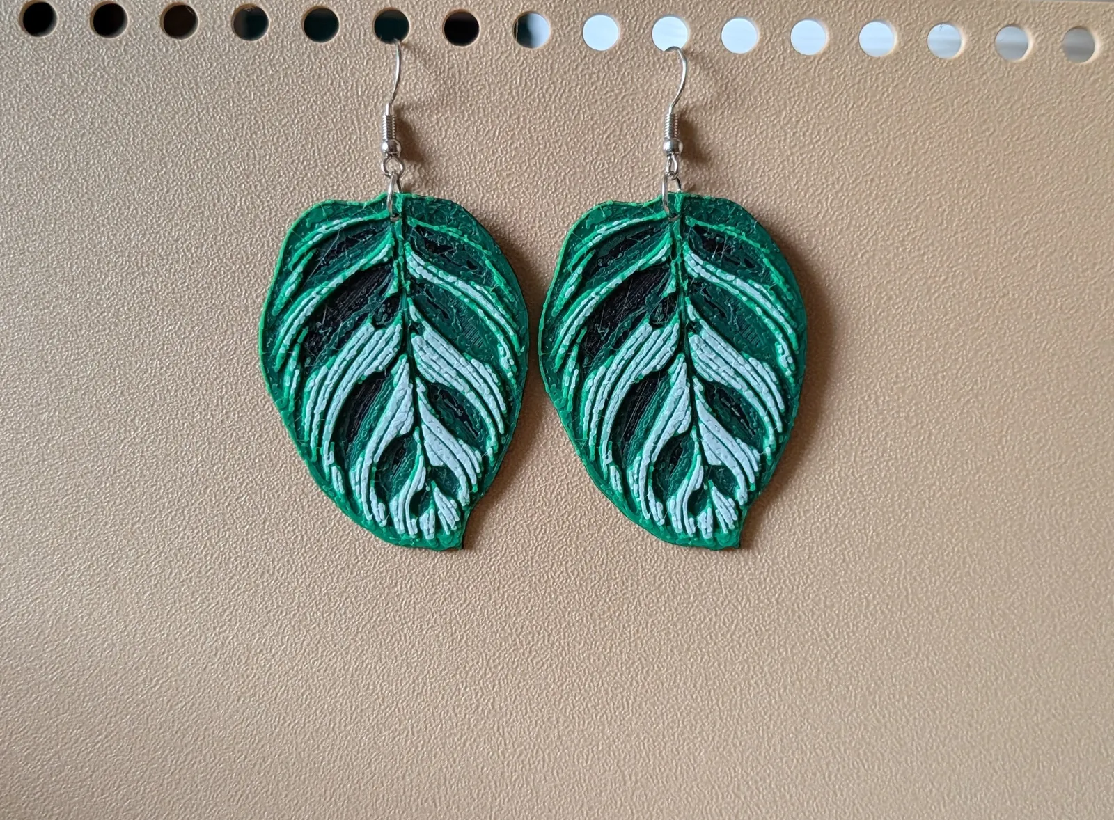 Realistic plant leaf earring/pendant/keychain set