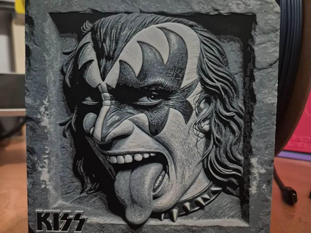 kiss slate