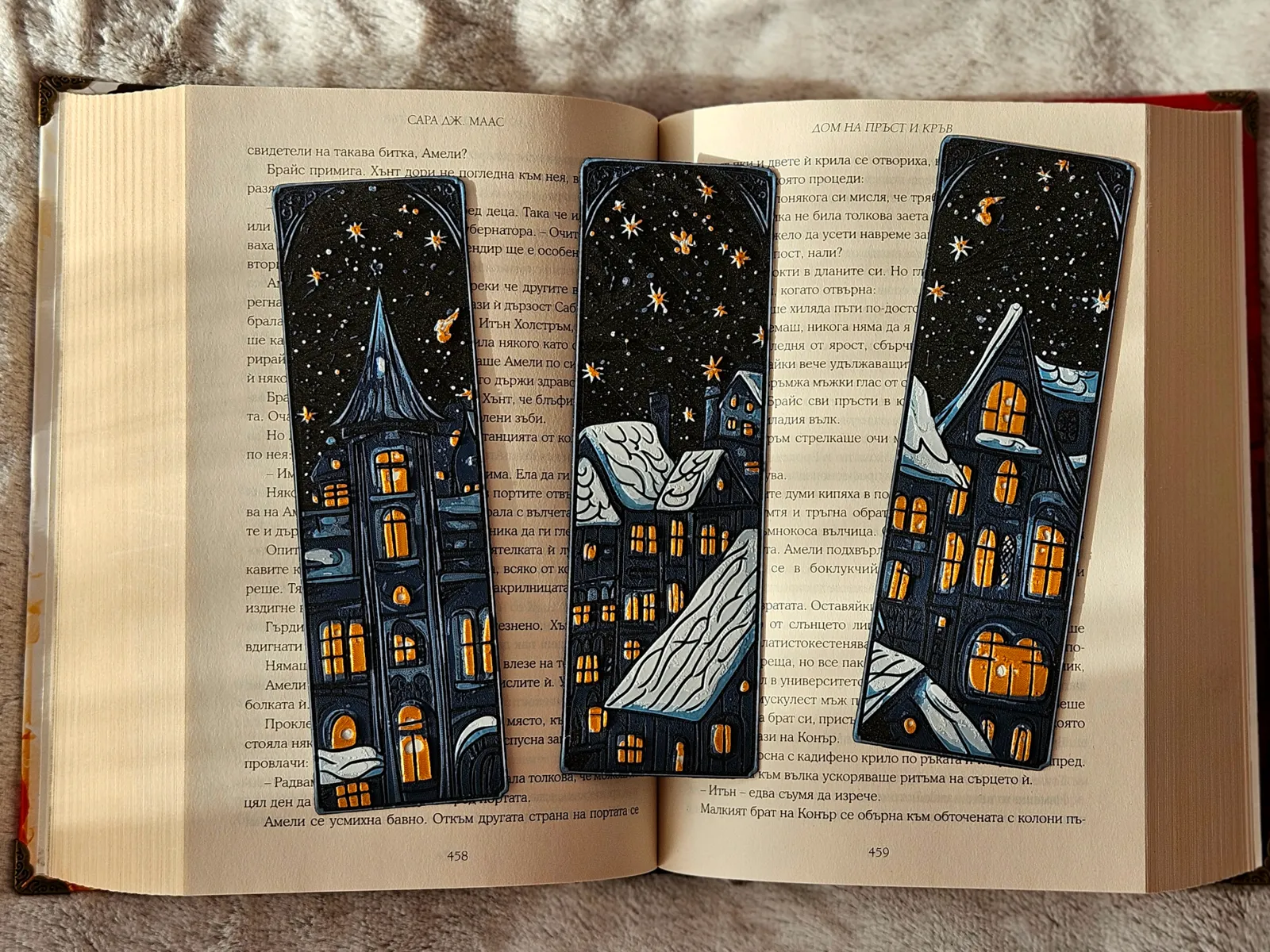 Winter Glow - Cozy Christmas Bookmarks Set