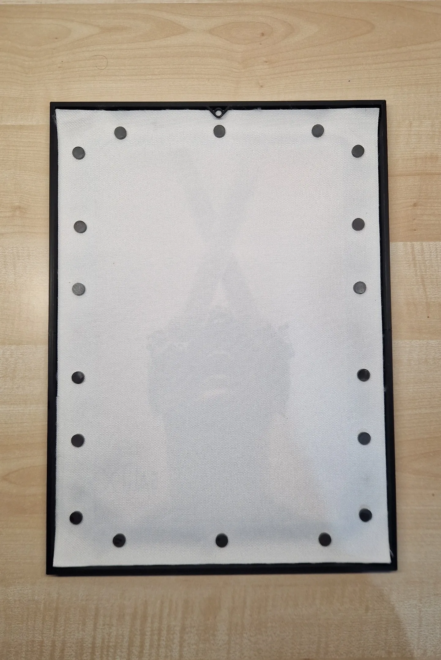 Modular Magnetic Poster Frame Hidden Wall Mount