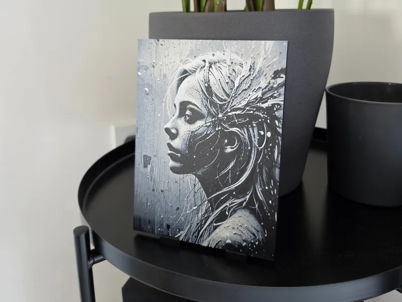 Peeling Woman | Single Panel HueForge