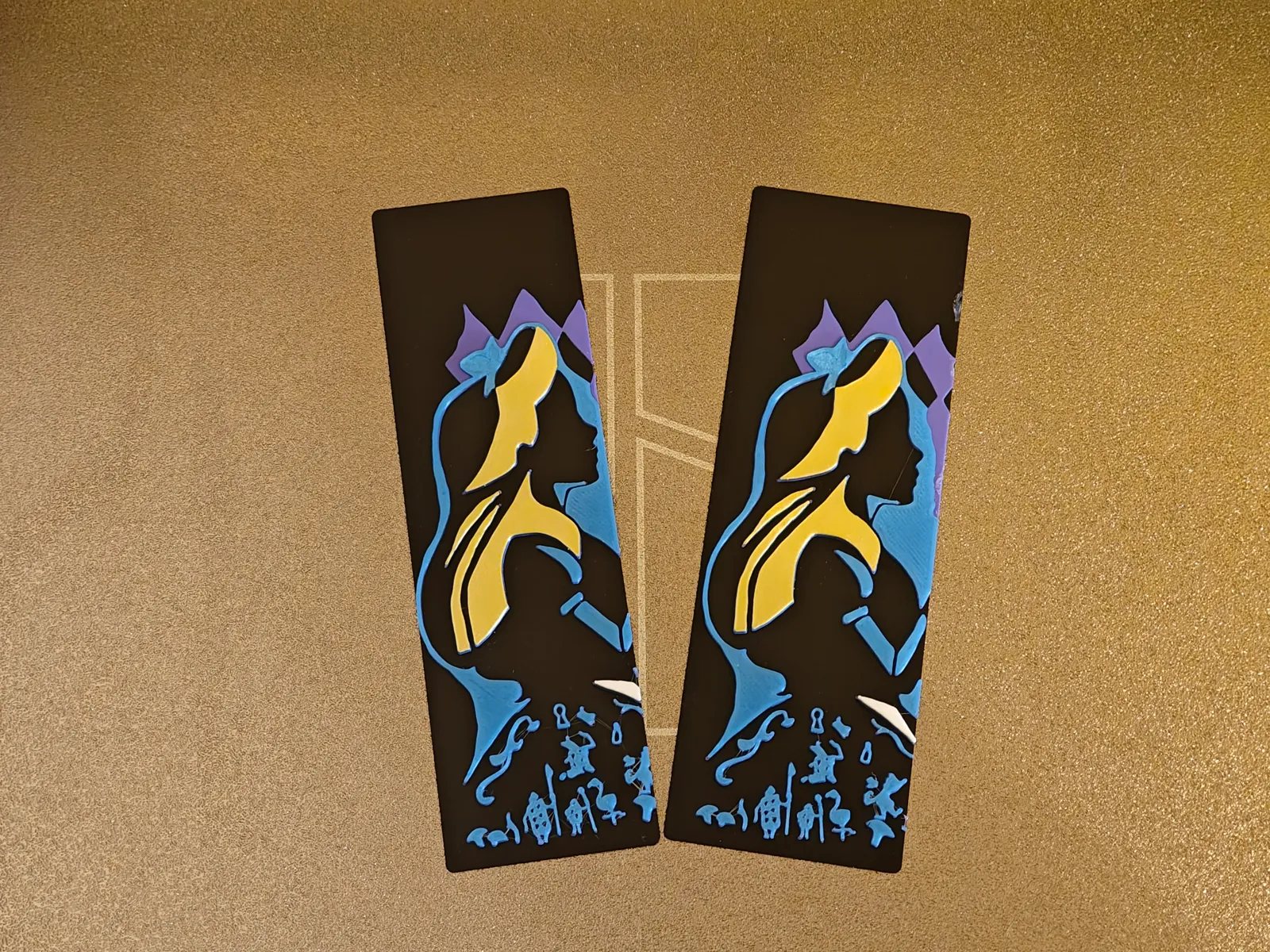 Alice in Wonderland - Glow Bookmark Set