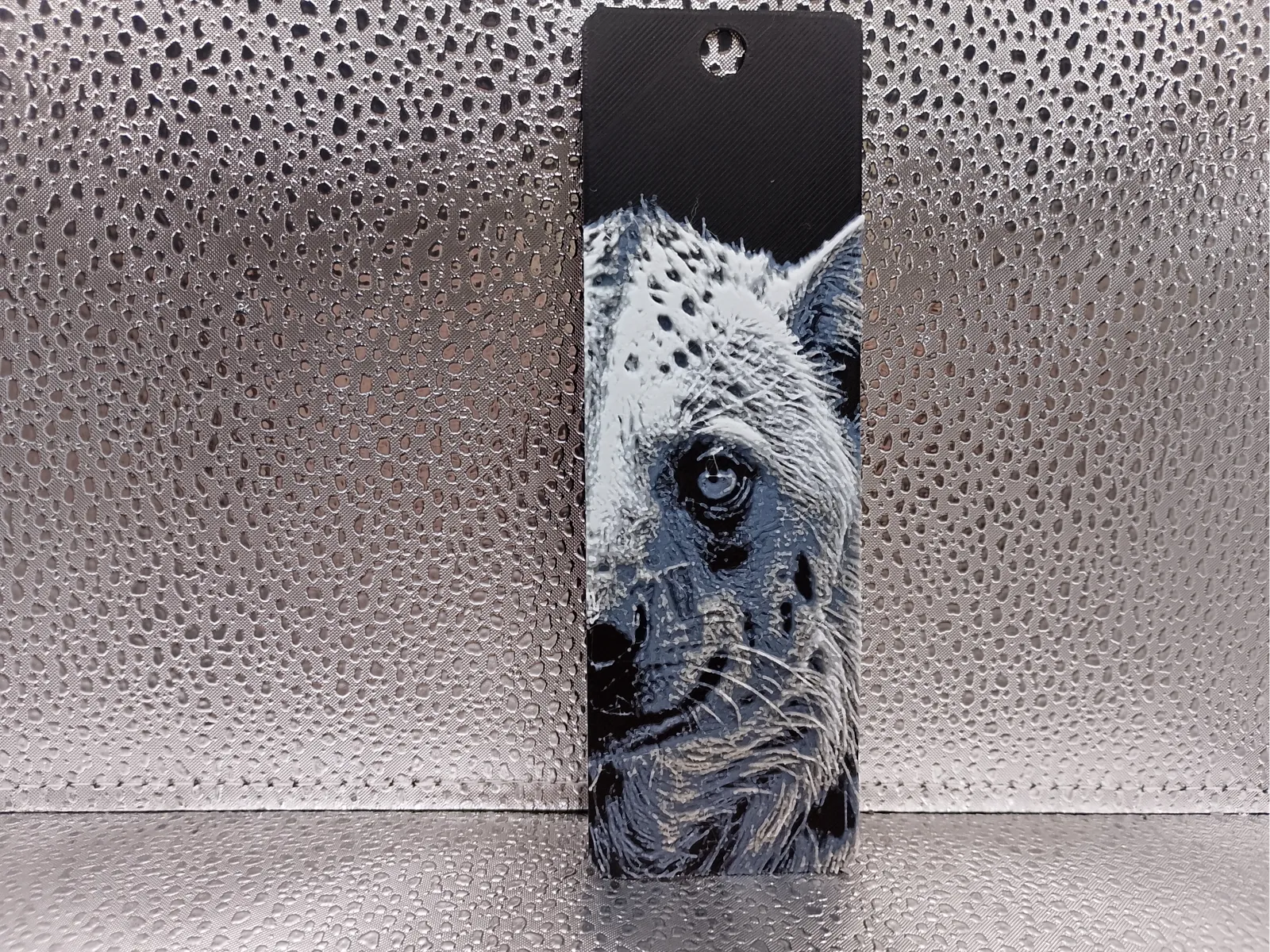 Hyena Bookmark – Hueforge