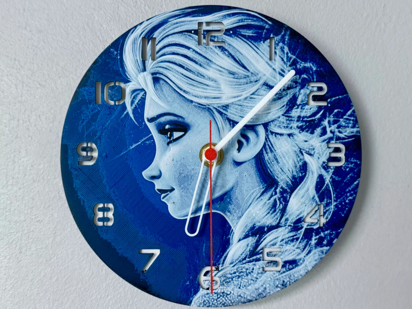 Wall / Desk Clock Disney Frozen Elsa HueForge