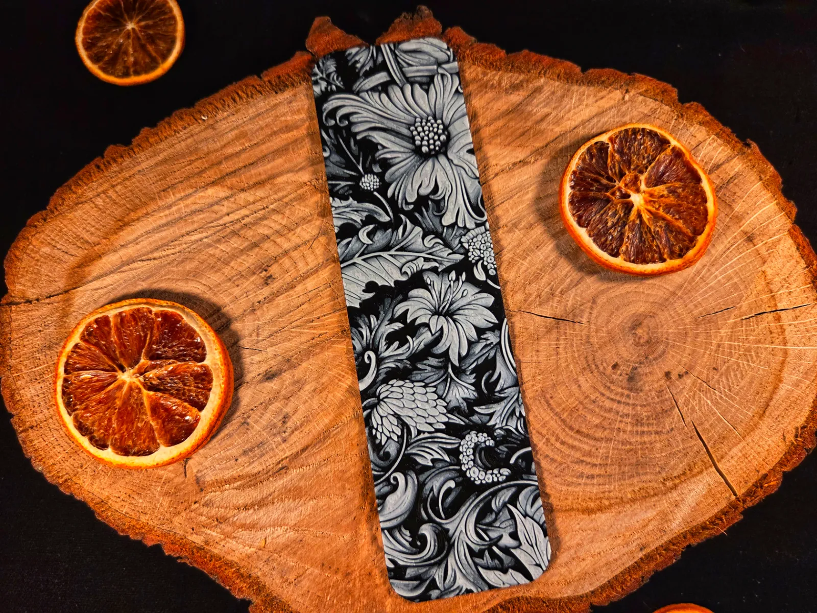 Flowers pattern bookmark - hueforge