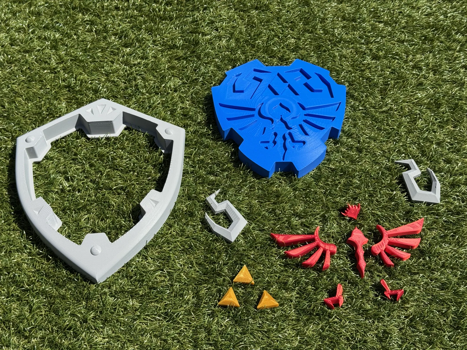 Zelda Hylian Shield & Master Sword With Wall Mount