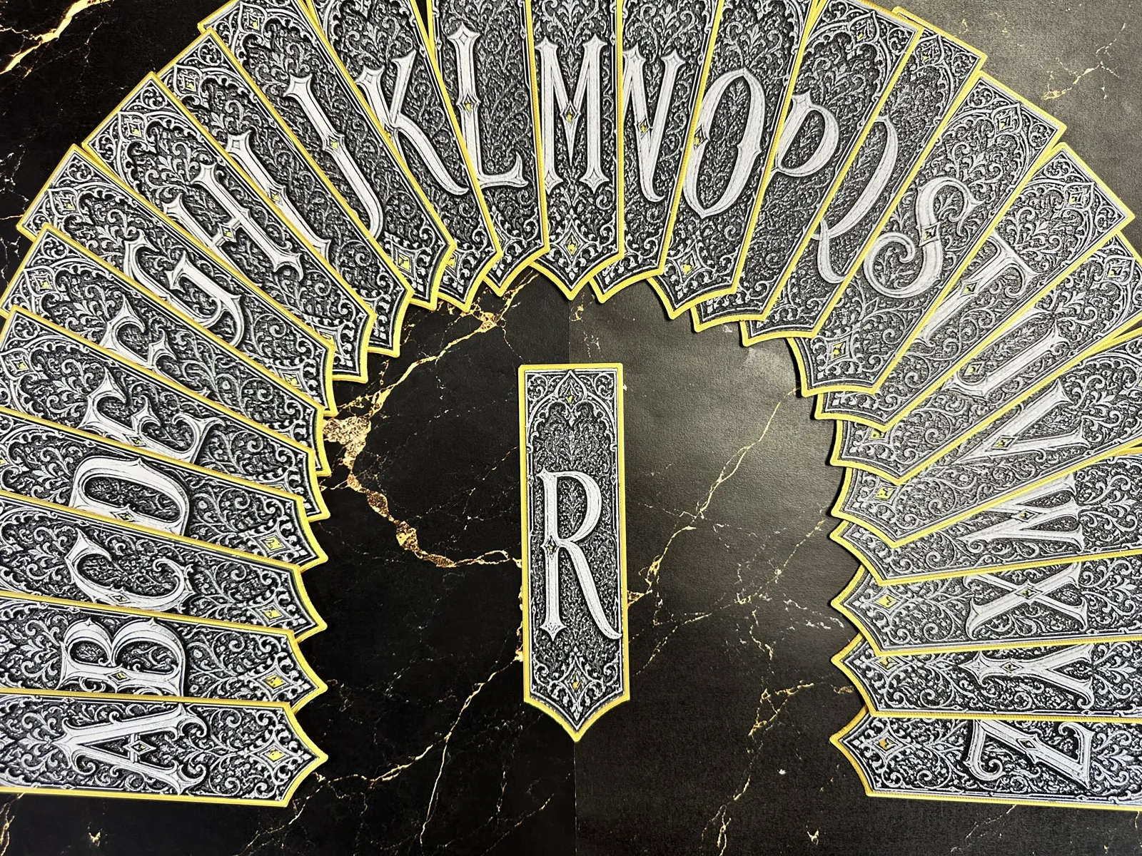 Gothic Letter R Bookmark - HueForge Alphabet