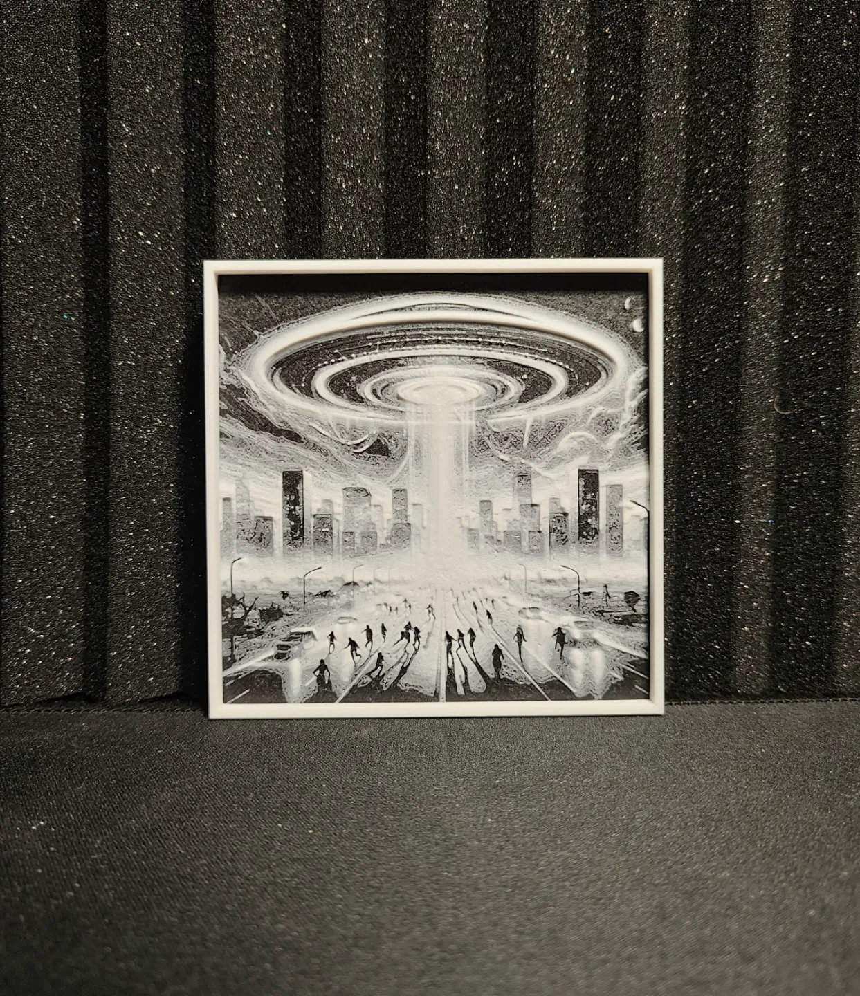 Hueforge Monochrome Alien Attack V.2