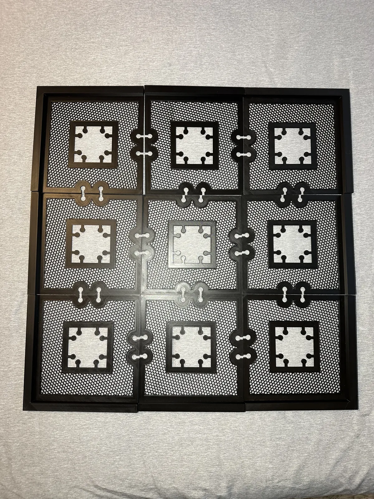 Modular Magnetic Frame System for Hueforge Art
