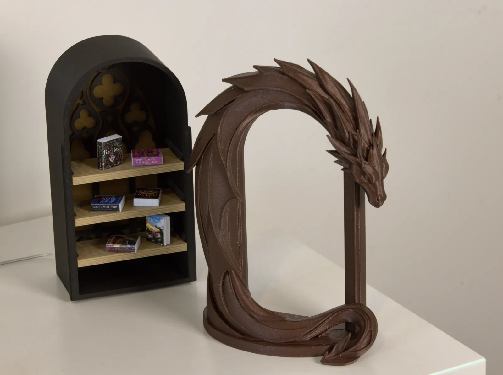 Modular fantasy book nook - Dragon