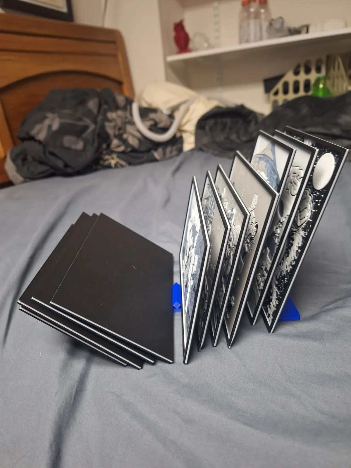 Hue Forge Vender Flip Stand