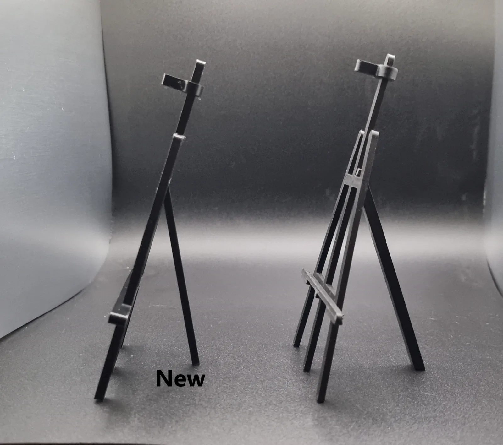 Easel for HueForge pictures