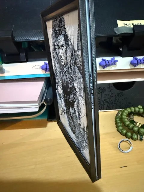 Hue Forge Frame to display your masterpieces