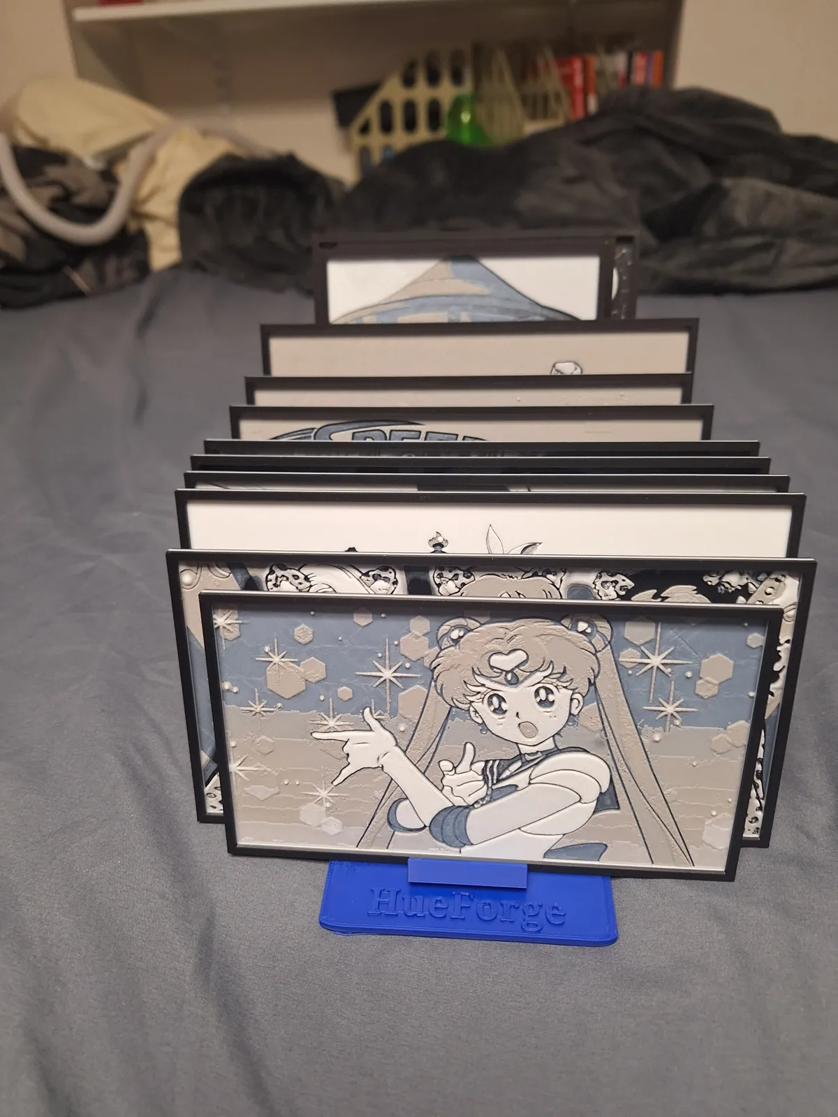 Hue Forge Vender Flip Stand