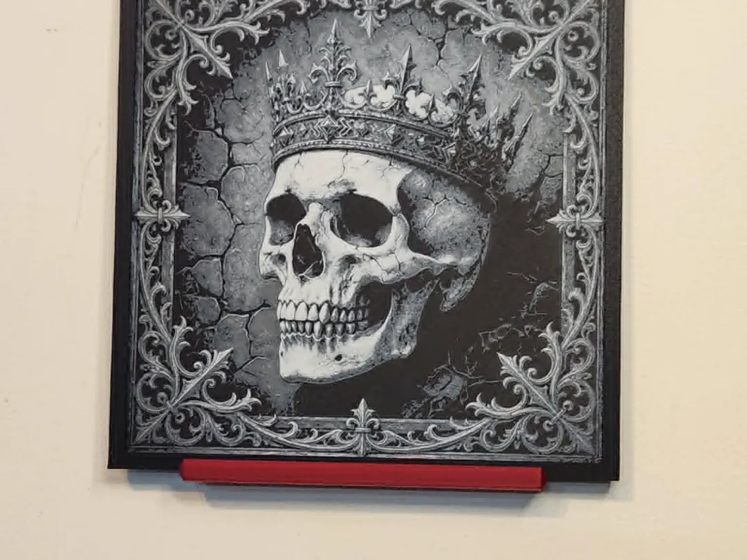 Hueforge - Crowned Skull