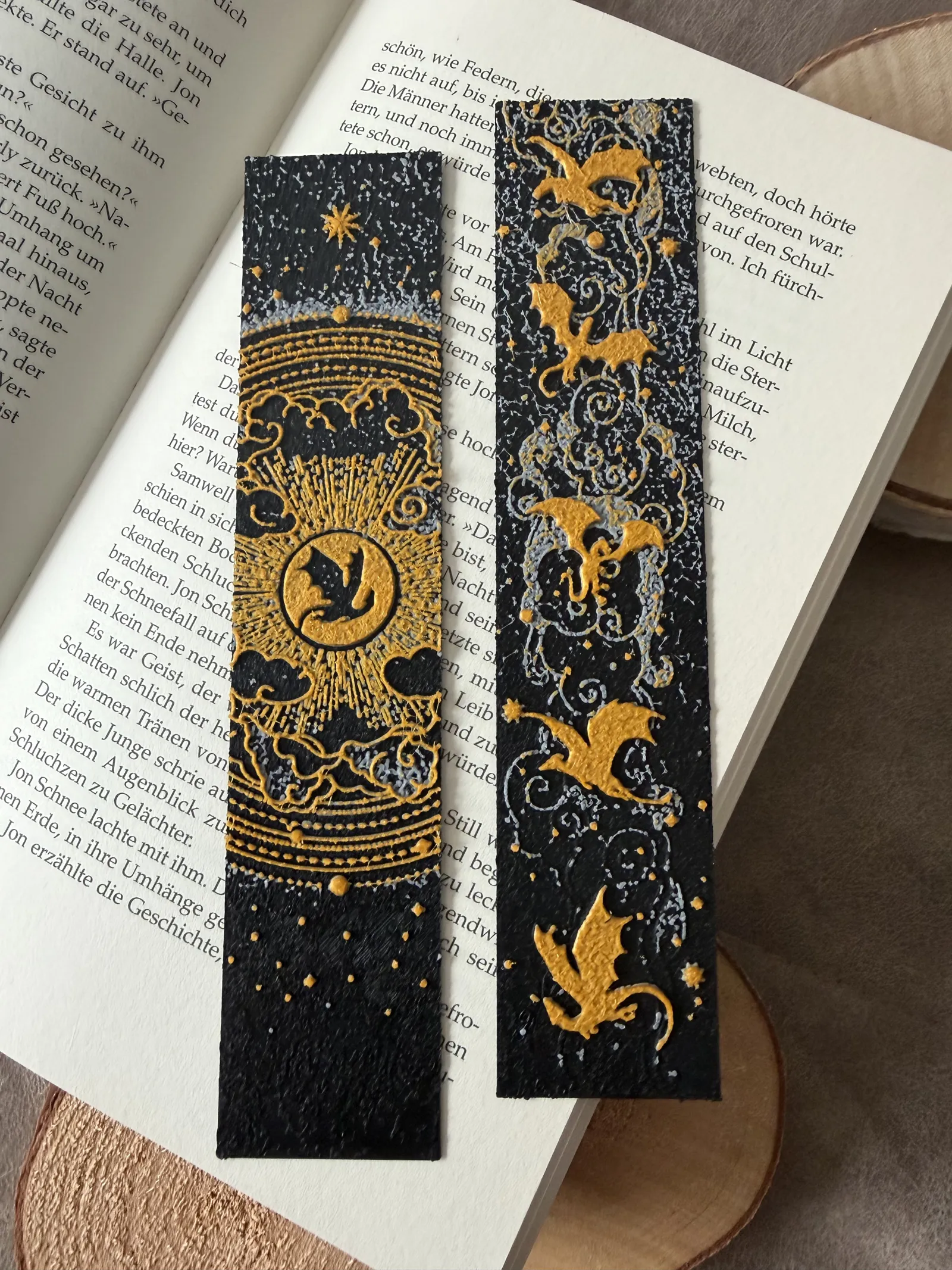 Dragons in the sun - Bookmarks