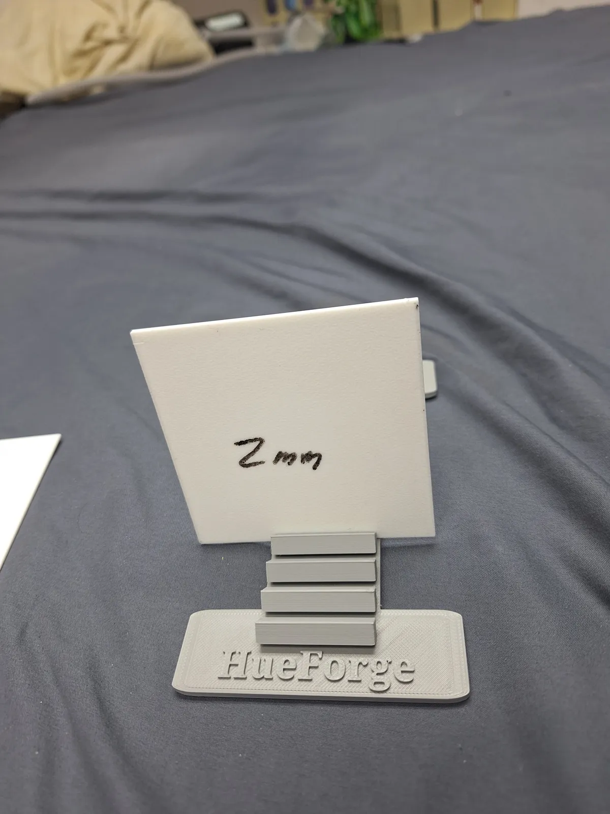 Hue forge Vender stand 1mm to 2mm thick