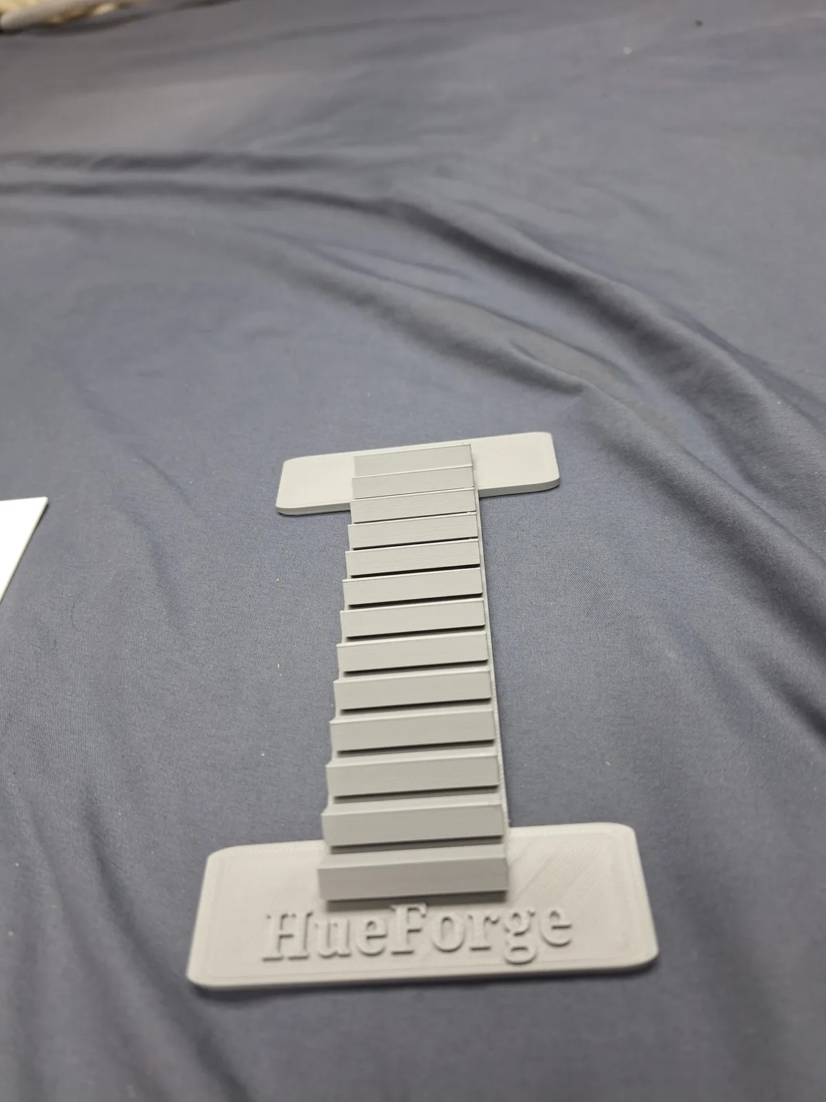 Hue forge Vender stand 1mm to 2mm thick