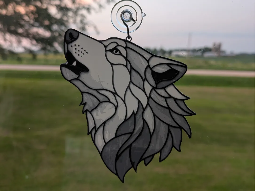 Wolf Stained Glass - Hueforge