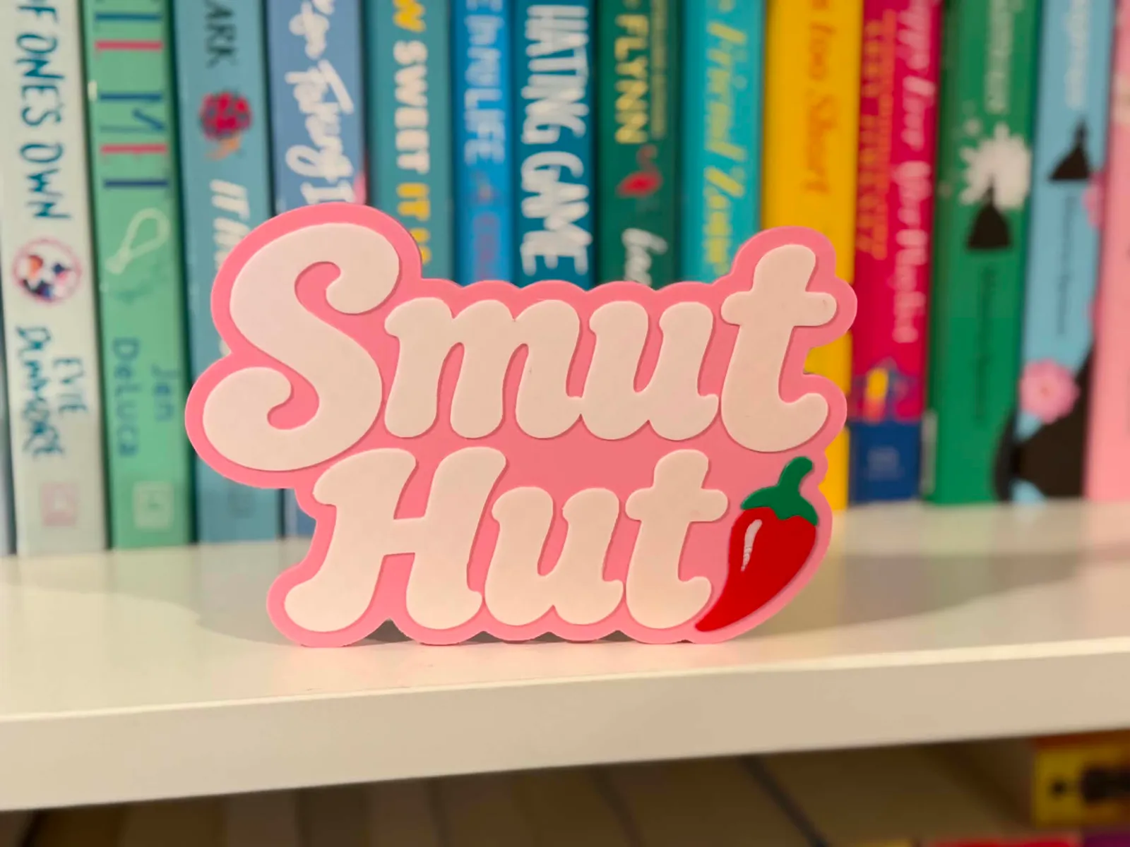 Smut Hut – Bookish Shelf Sign