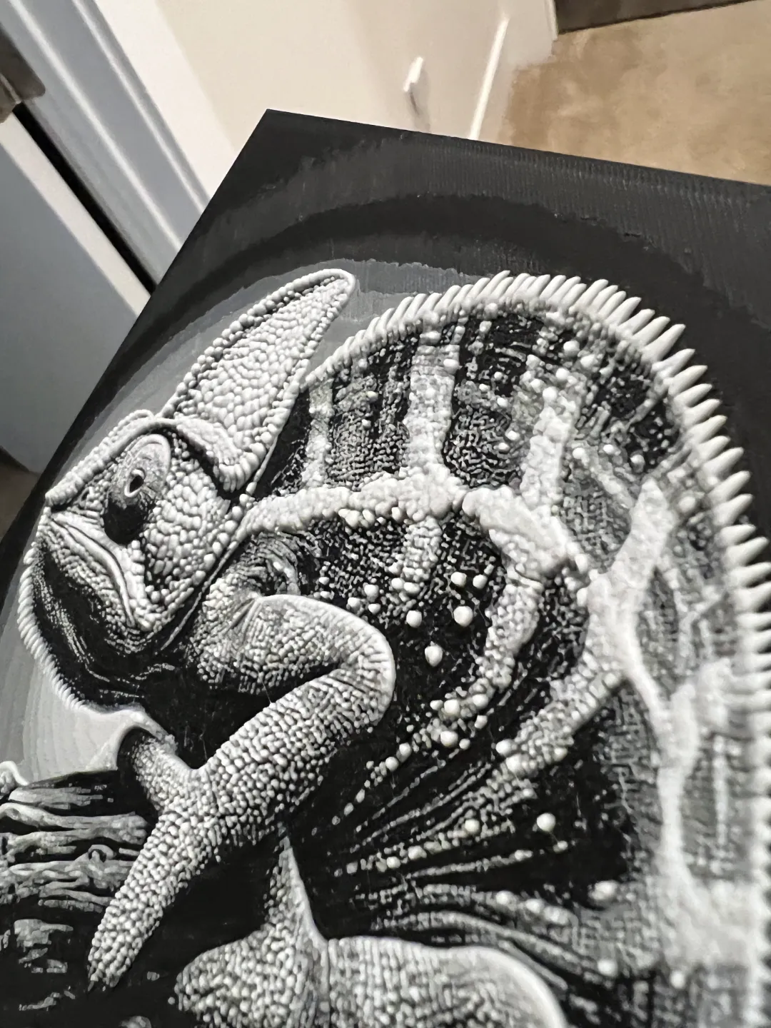 Chameleon Grayscale Art Hueforge