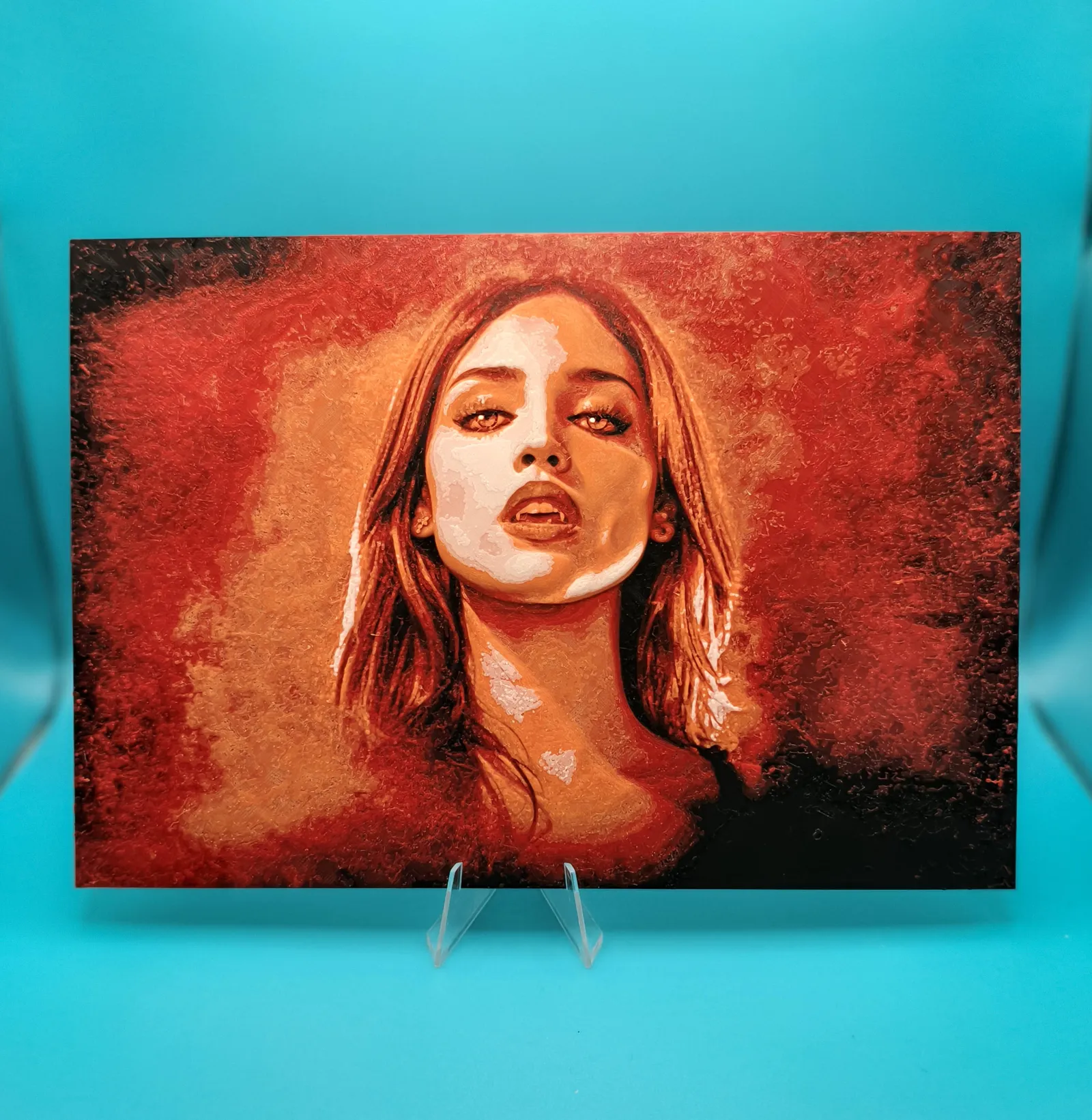 Eiza González (Santánico Pandemonium)