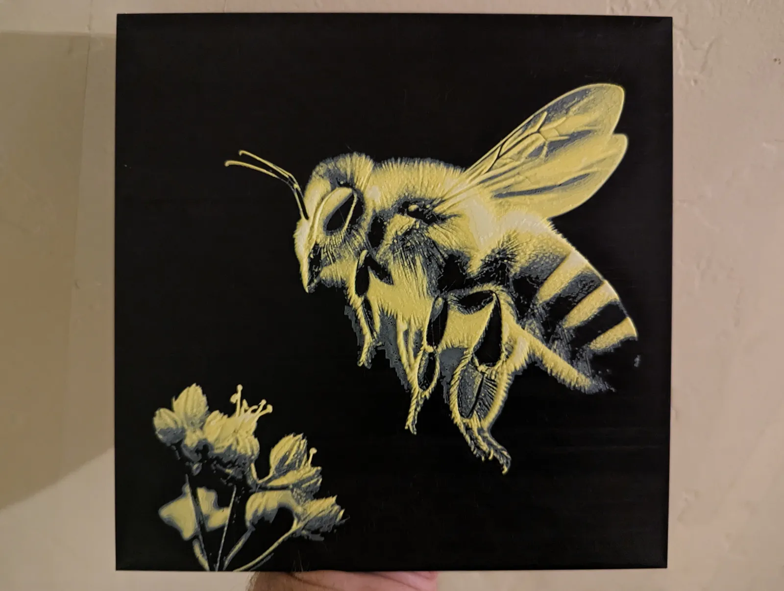 Bumble Bee in Flight Hueforge
