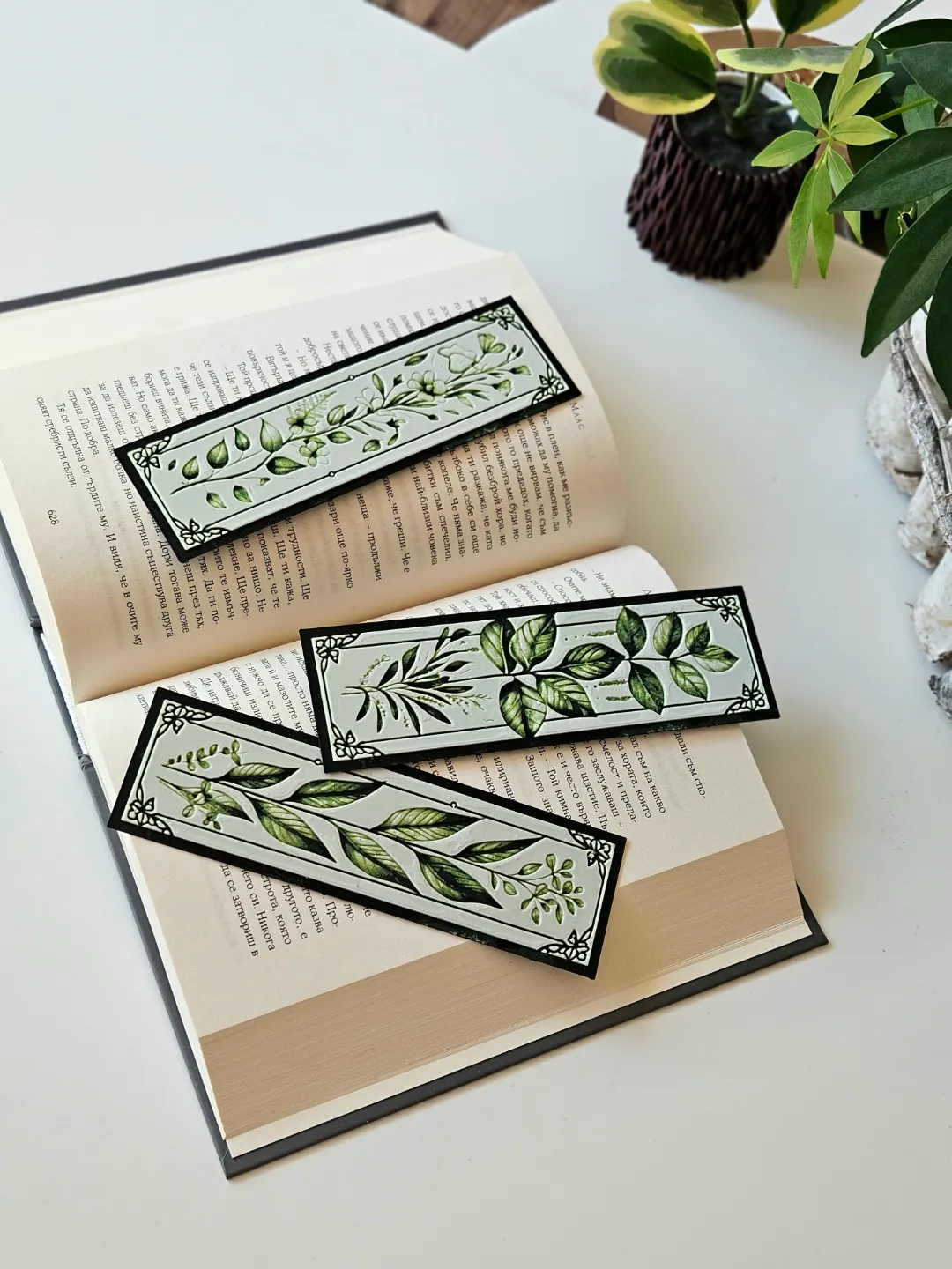 "Floral Elegance" - Bookmarks Set