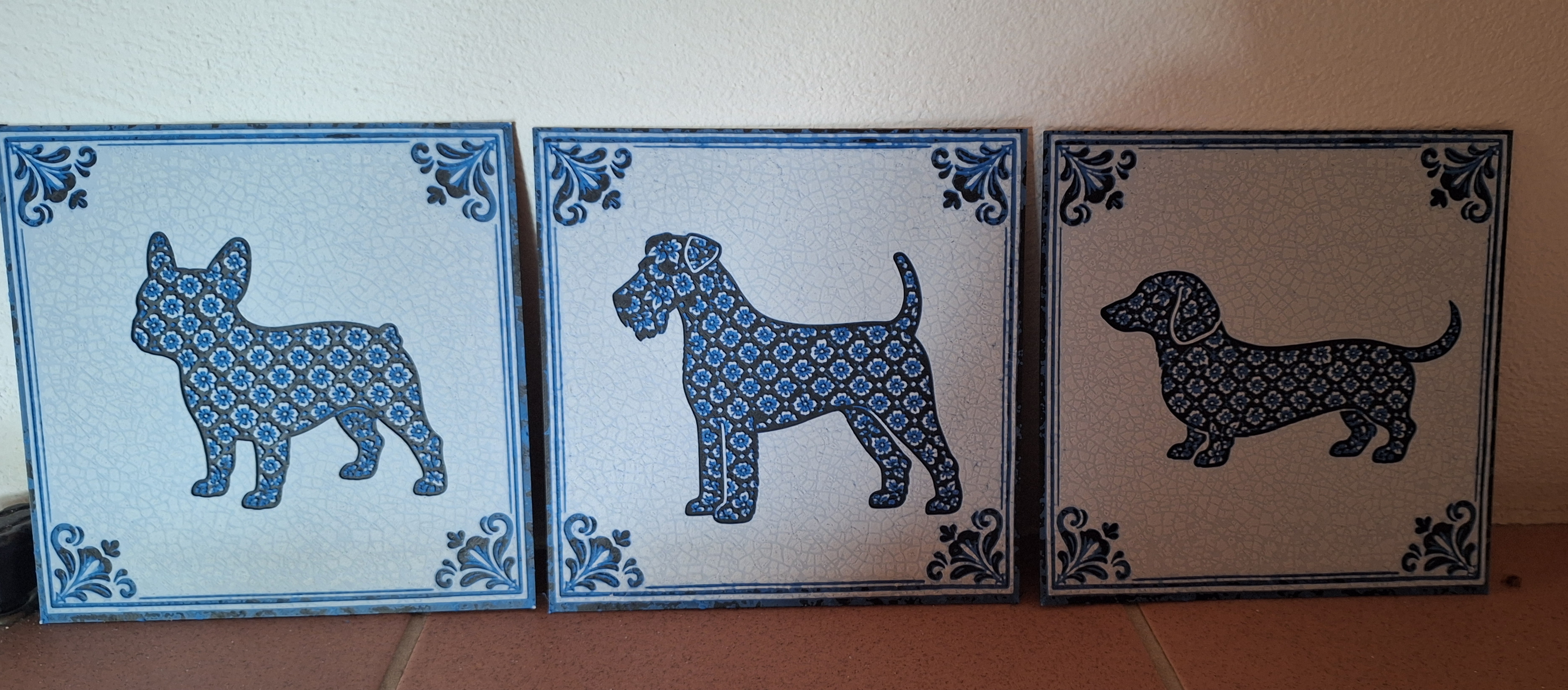 Airedale Terrier auf Delfter Kachel
