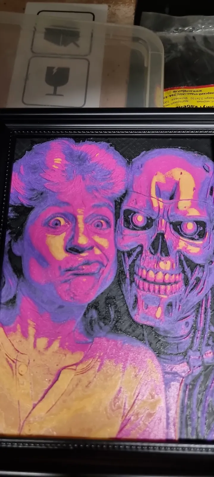 Terminator and Sara Connor. 4-color 3D photo