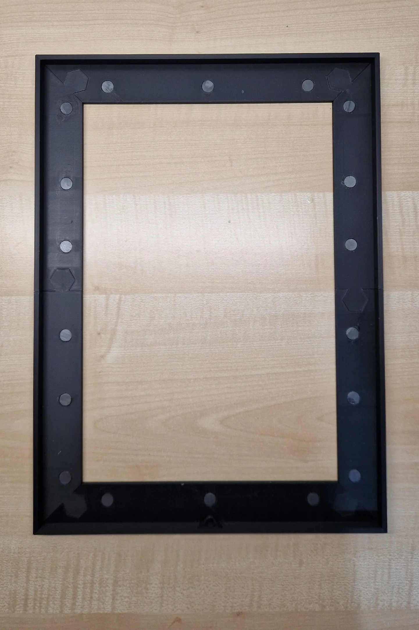 Modular Magnetic Poster Frame Hidden Wall Mount