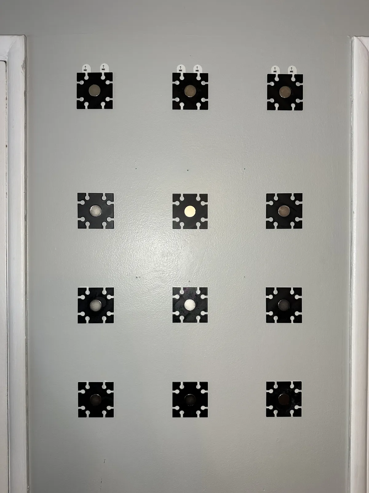 Modular Magnetic Frame System for Hueforge Art