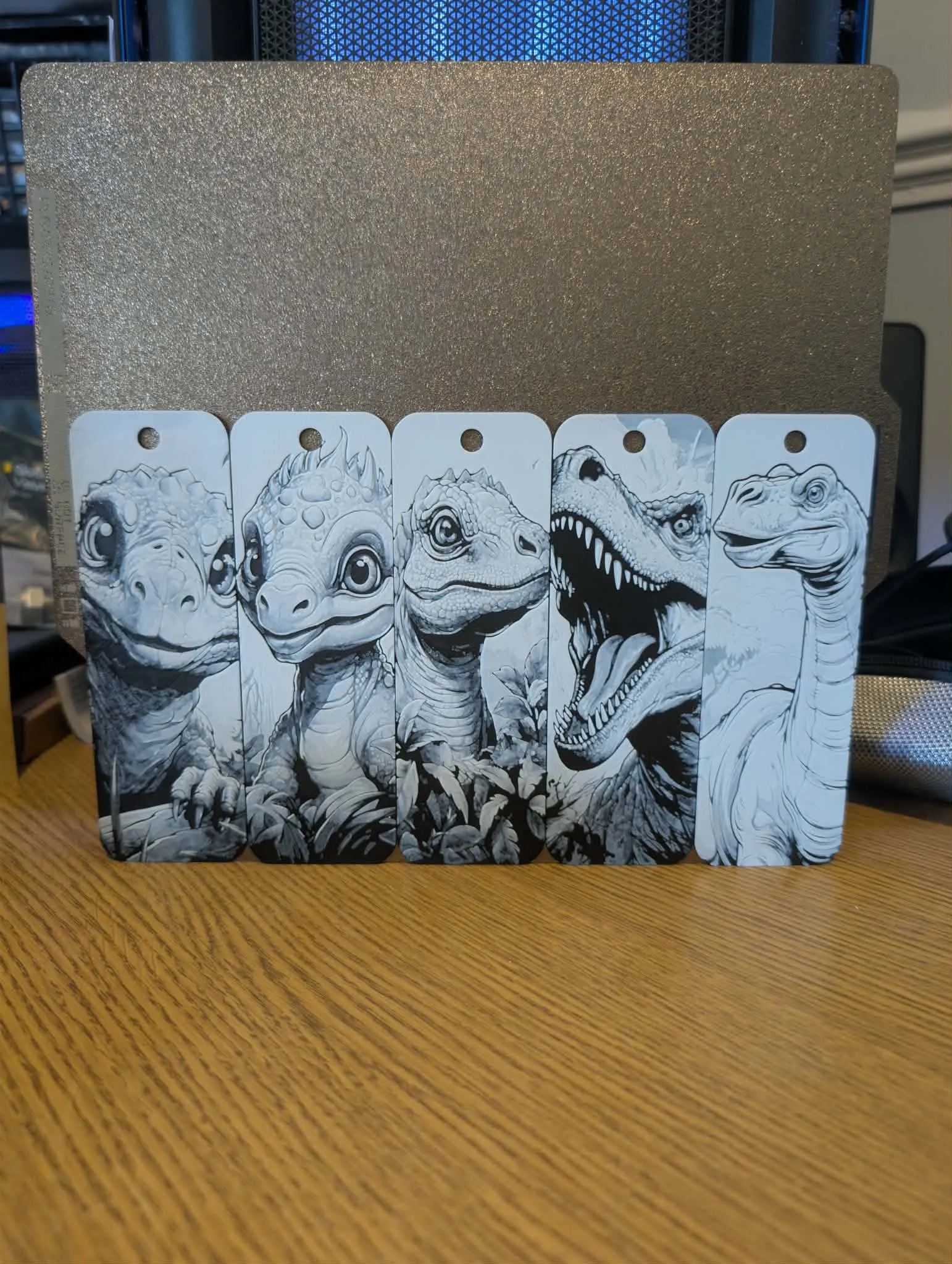 Set of 5 dinosaur bookmarks