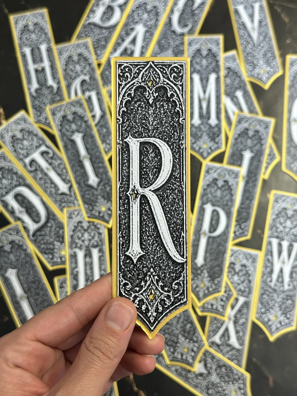 Gothic Letter R Bookmark - HueForge Alphabet