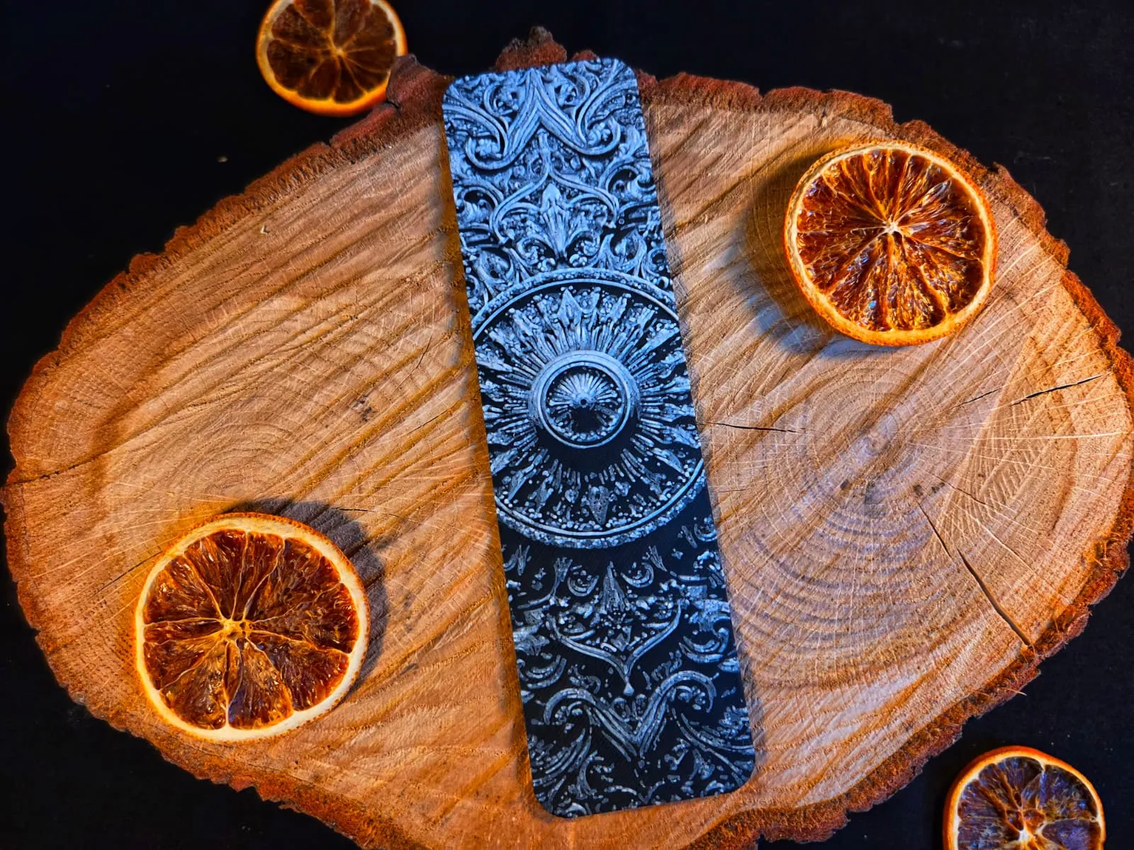 Ornametn 2 bookmark