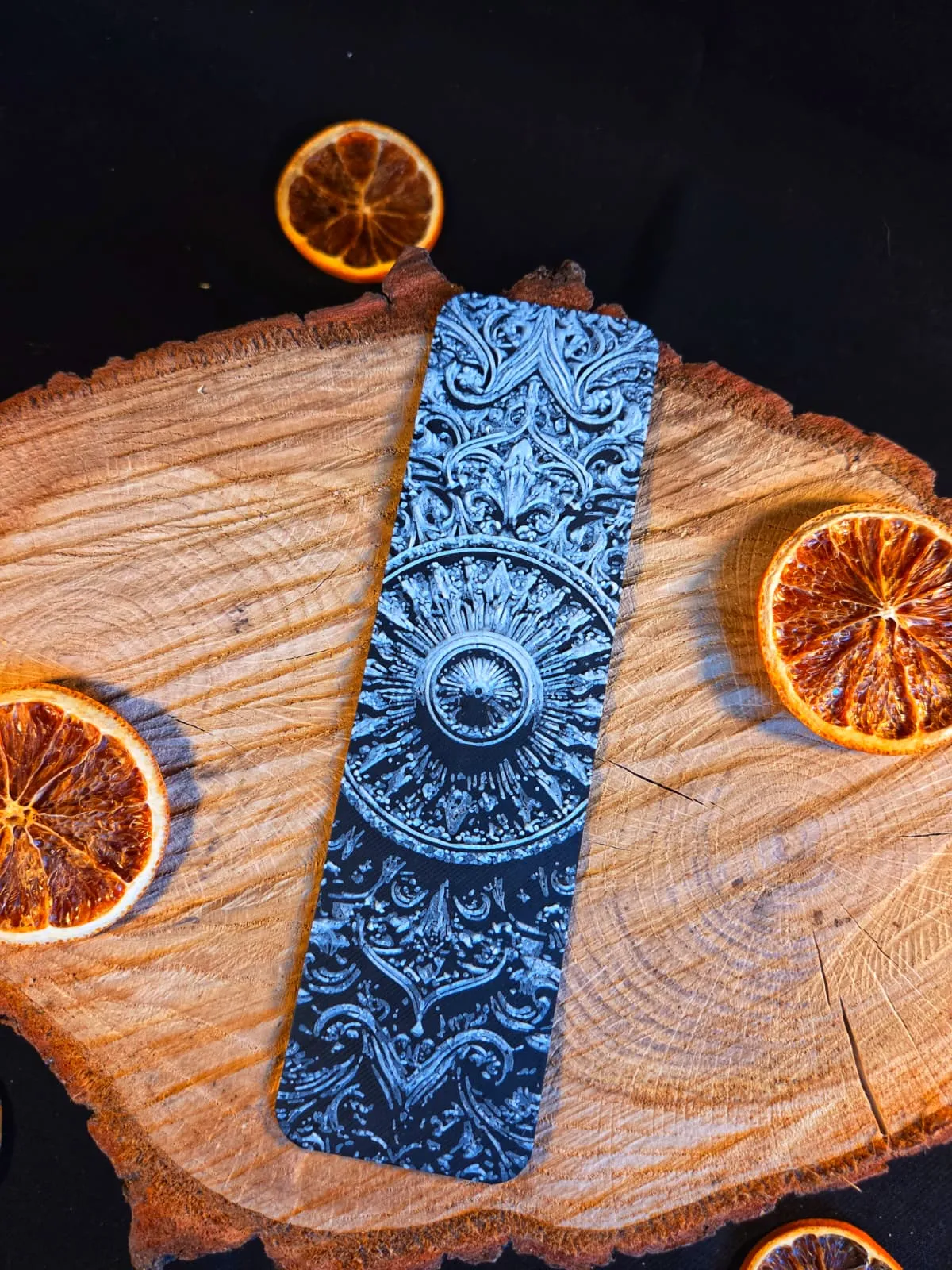 Ornametn 2 bookmark