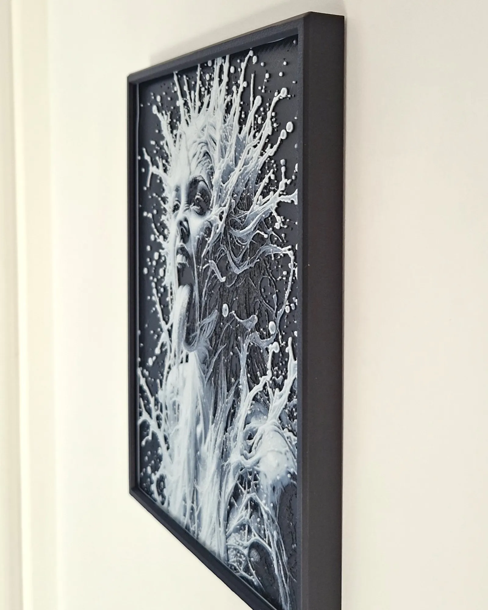 Hueforge FRAME Hangable - No glue