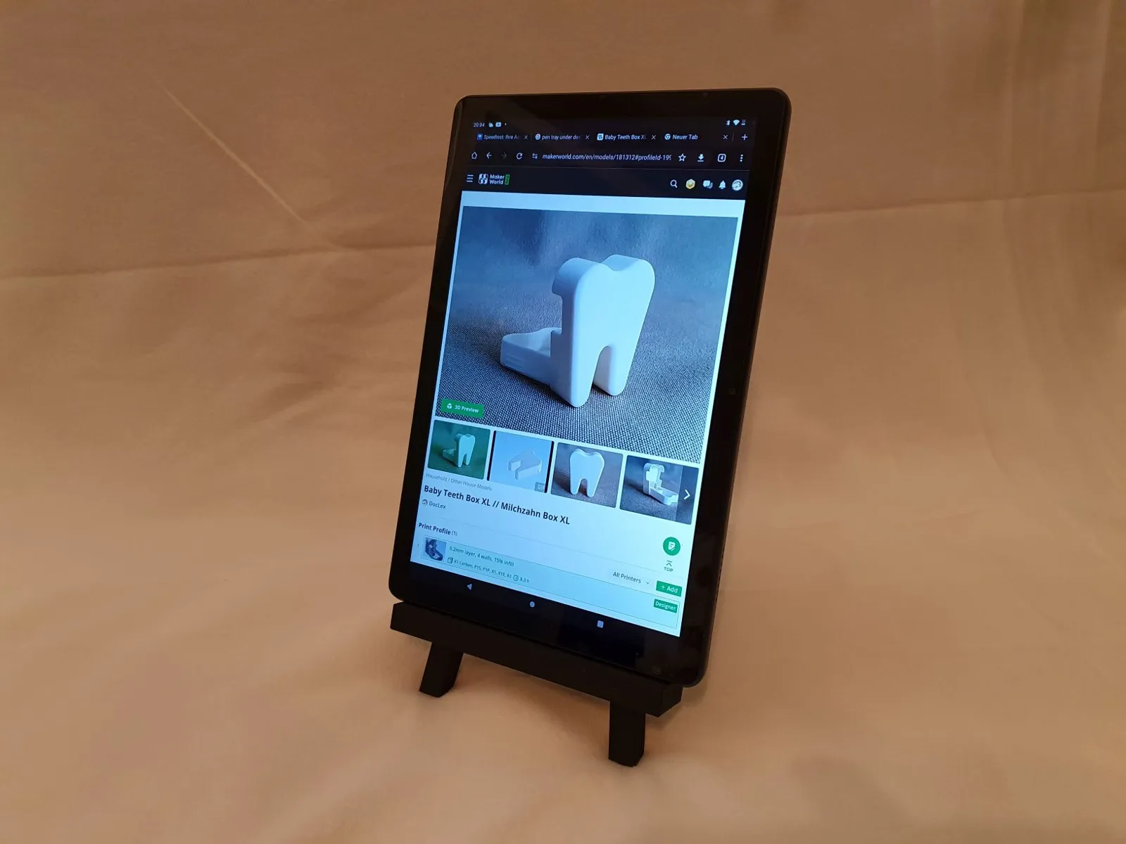 Easel for tablets, photos or HueForge