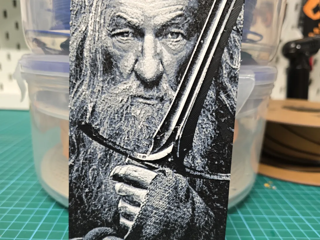 Gandalf mit Schwert - Hueforge