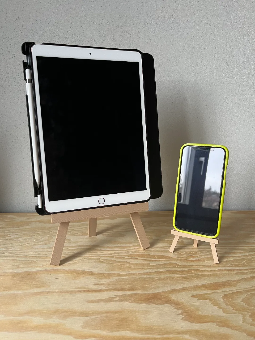 Painting easel stand for HueForge/photo/devices