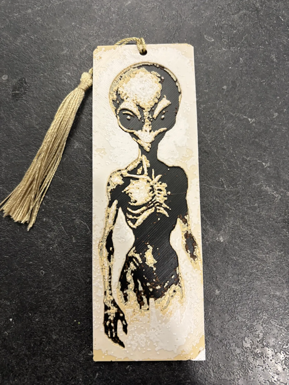 Alien Weathered Bookmark Hueforge